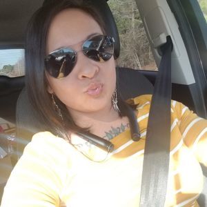 Meet your Posher, Carla